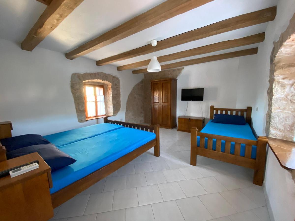 Holiday House With A Swimming Pool Vrbanj, Hvar - 11040 Exterior photo